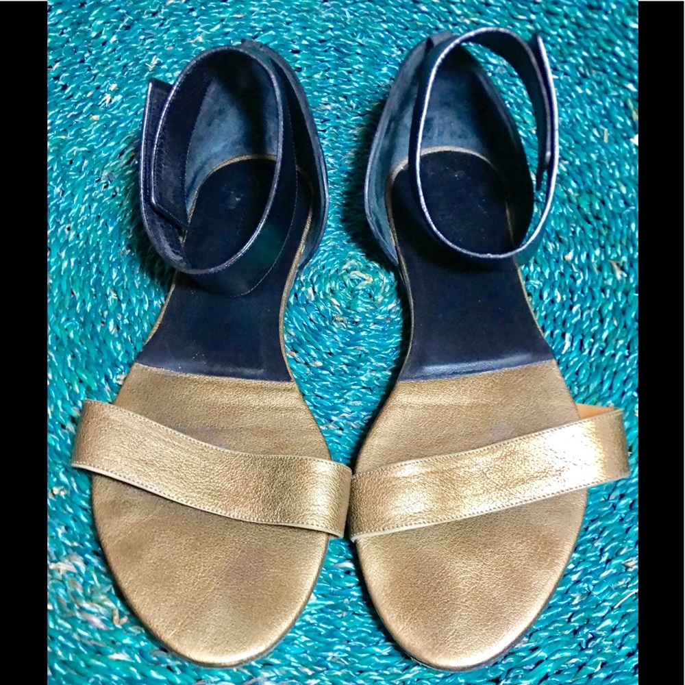 Chloe Black and Bronze Leather Sandals